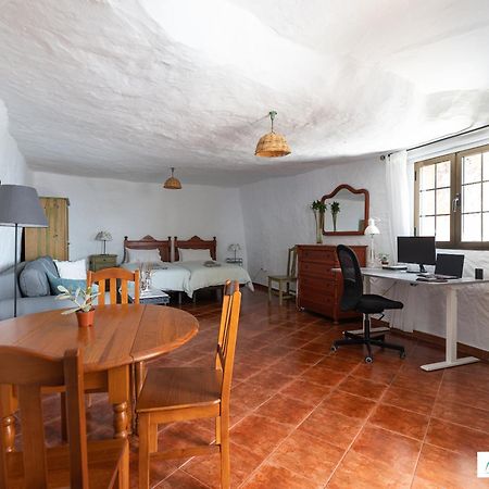 Living Artenara - Cave House & Silence Adults Only Eksteriør billede